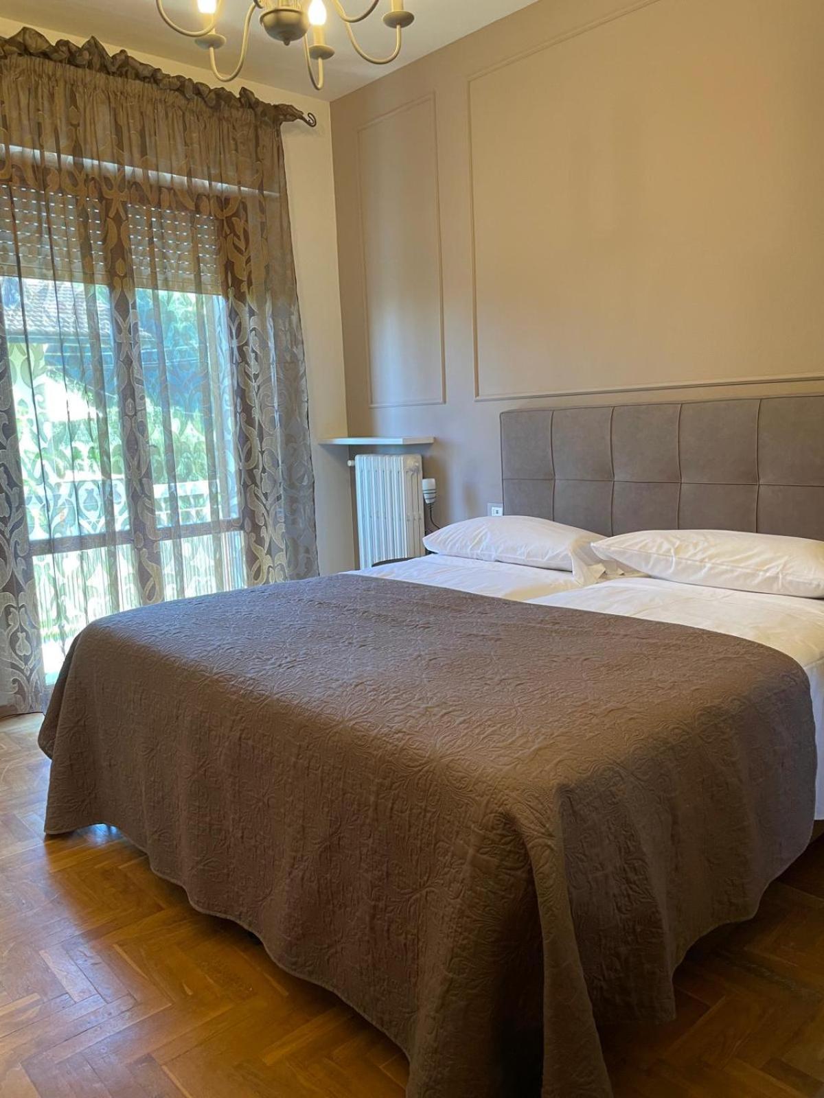 غامباسي تيرمي Residenza Sandrini المظهر الخارجي الصورة